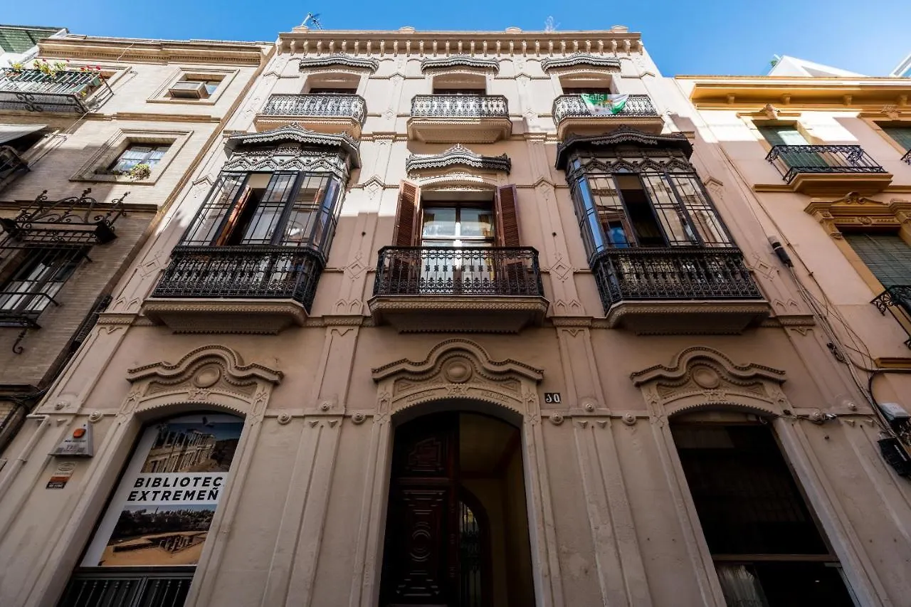 Aoa Family Home Cathedral Sevilla 0*,